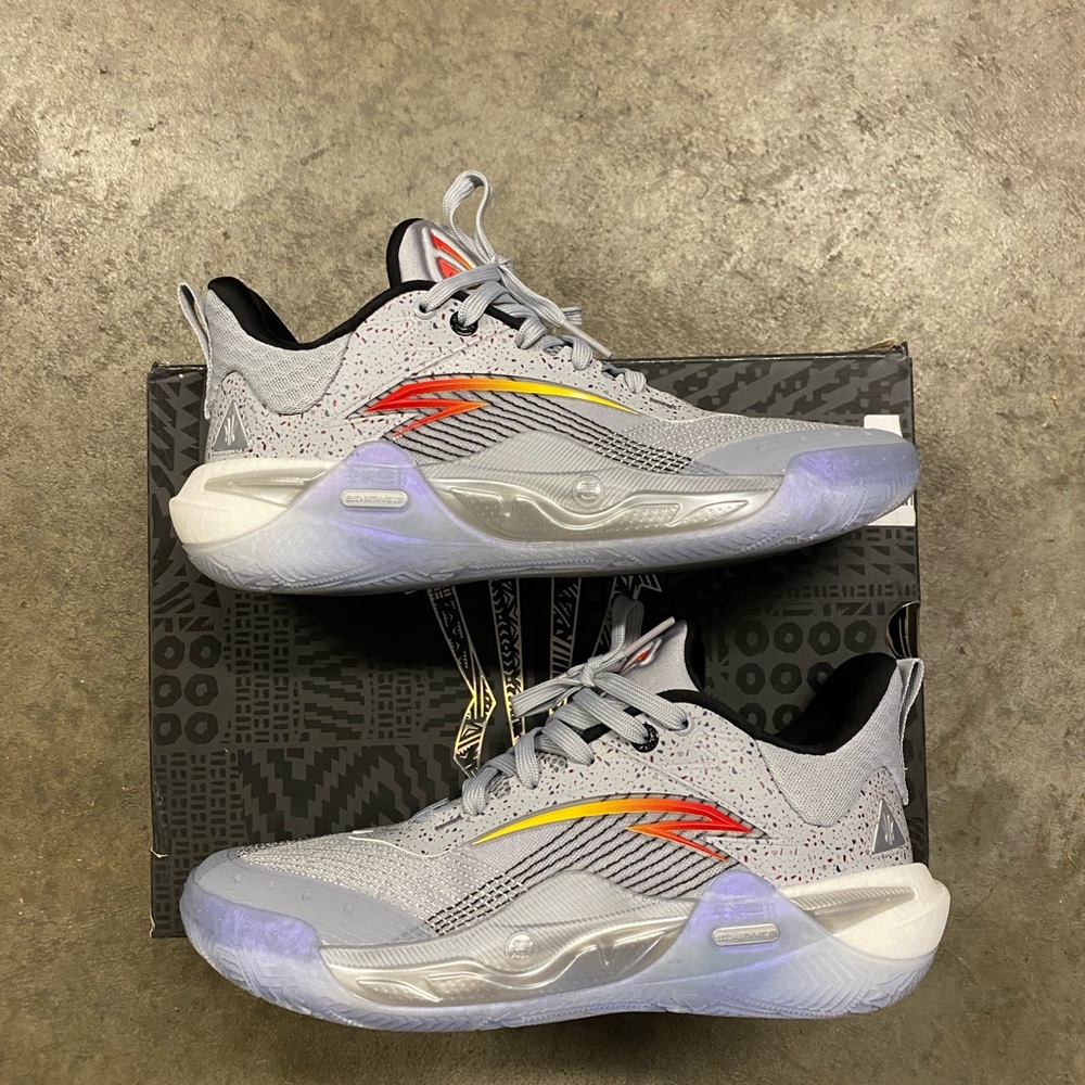 Men's Lightweight Grey Athletic Sneakers with Red & Yellow Accent